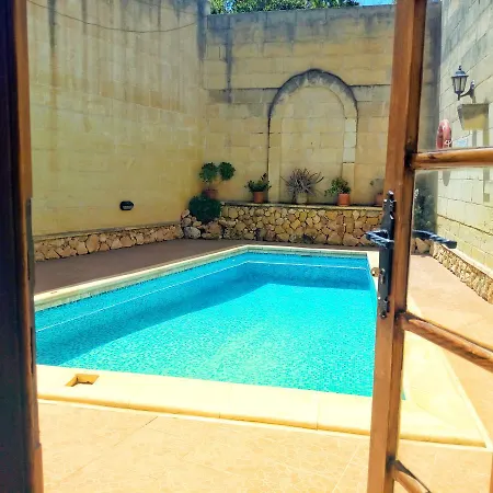 Tal Pejp فندق مبيت وإفطار *